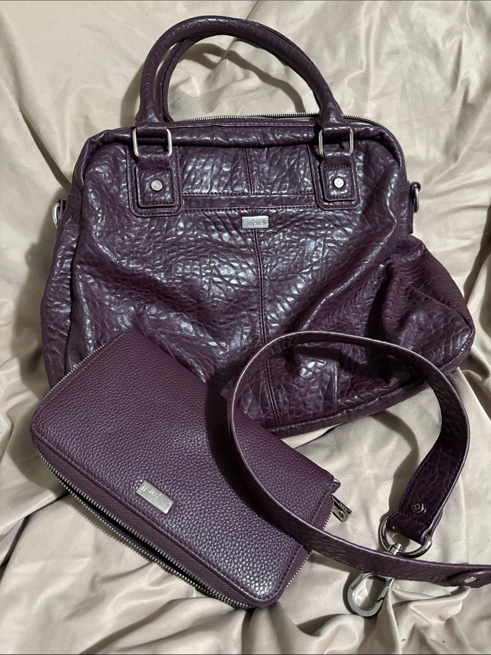 Jewell by thirty one Plum Textured Shoulder Bag with Matching Wallet by